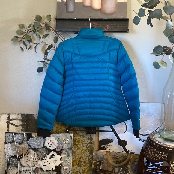 (NWOT) Beautiful New Puffer Jacket / Size L - Picture 2 of 6